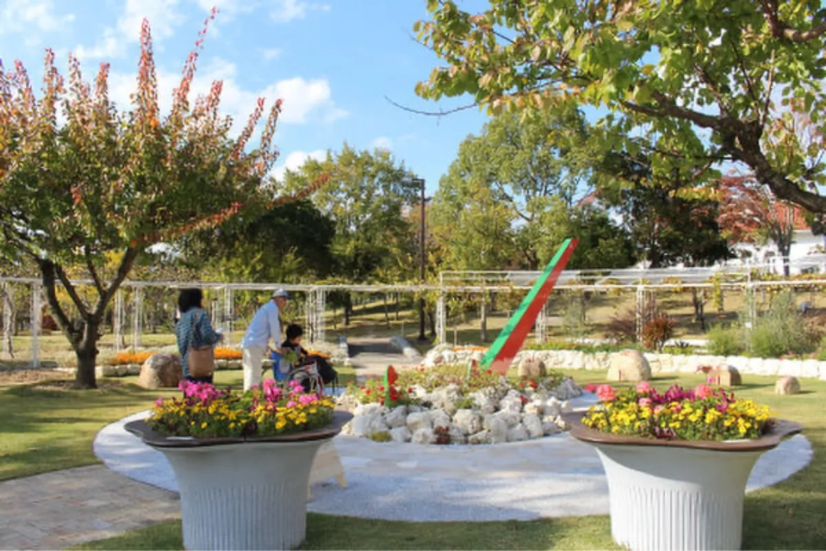 ⑧しあわせの花日時計